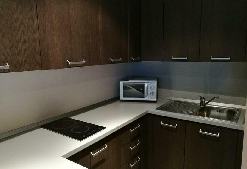 جناح إدارى, Inn Naples Airport