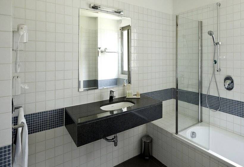 جناح إدارى, Inn Naples Airport