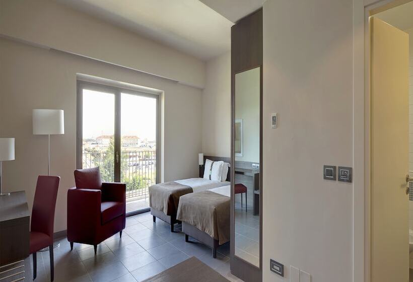 غرفة تنفيذية, Inn Naples Airport