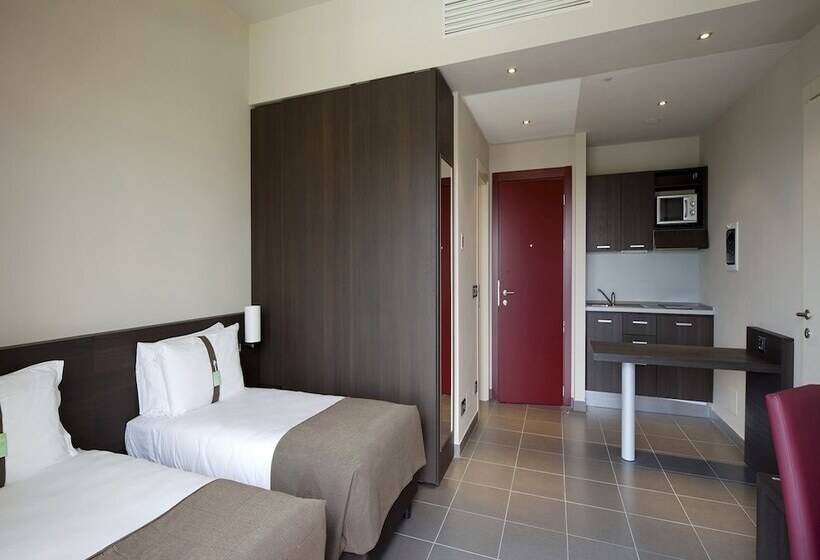 غرفة تنفيذية, Inn Naples Airport