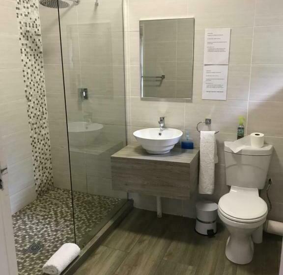 غرفة قياسية, Aerotropolis Guest Lodge