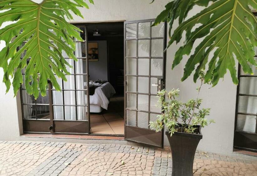 غرفة قياسية, Aerotropolis Guest Lodge