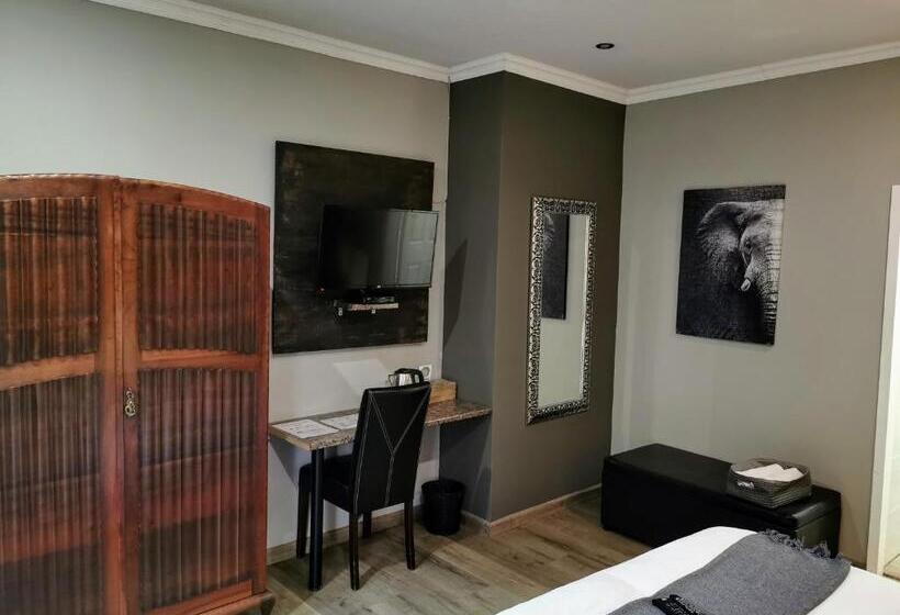 Номер Стандарт, Aerotropolis Guest Lodge