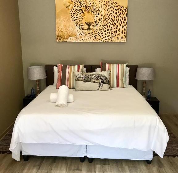 غرفة عائلية, Aerotropolis Guest Lodge