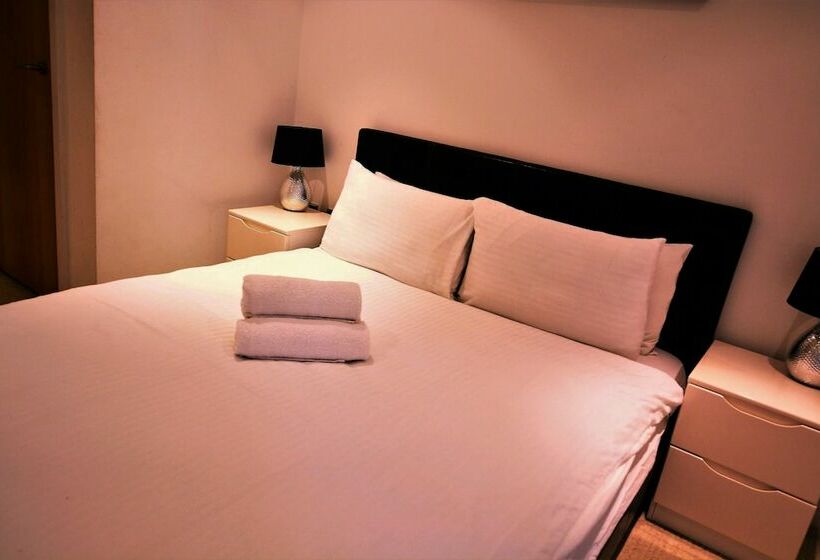 آپارتمان لوکس 2 خوابه, Zen Apartments   City Airport London