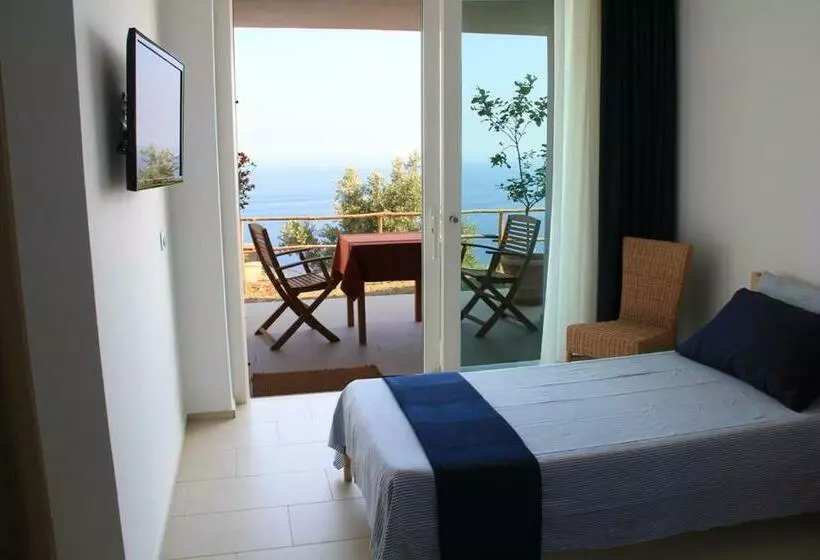 اتاق لوکس با چشم‌انداز دریا, B&b Blu Infinito