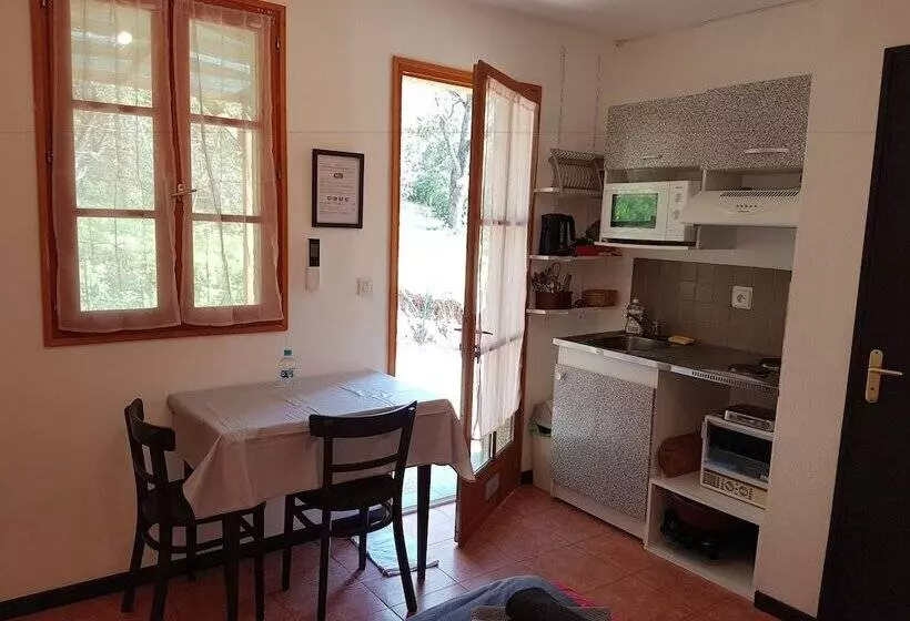 اتاق استاندارد, A Casa Di L'alivu