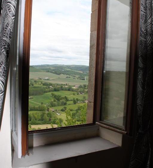 חדר יחיד נוף לגינה, D'ici Et D'ailleurs