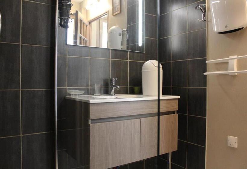 2间卧室的房子, Mas Auroma