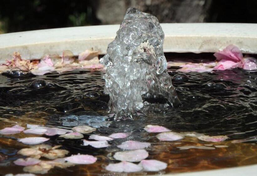 스위트 킹사이즈 침대, Bowral Road Art Gallery Bed And Breakfast