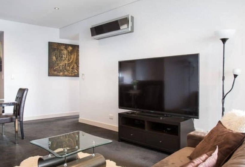 דירת דלוקס 2 חדרי שינה, Harbour Town Apartment