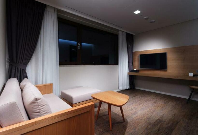 اتاق استاندارد سه نفره, Amanti Hotel Seoul