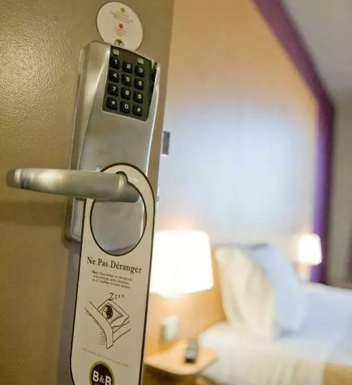 Standard-invahuone, B&b Hotel Colmar Vignobles Ouest
