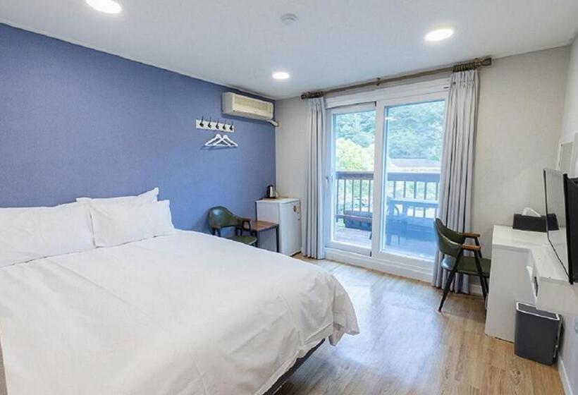 基本间, Camp Jirisan Parkview