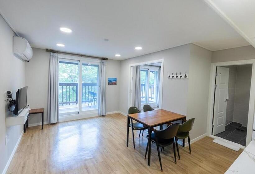 家庭间, Camp Jirisan Parkview