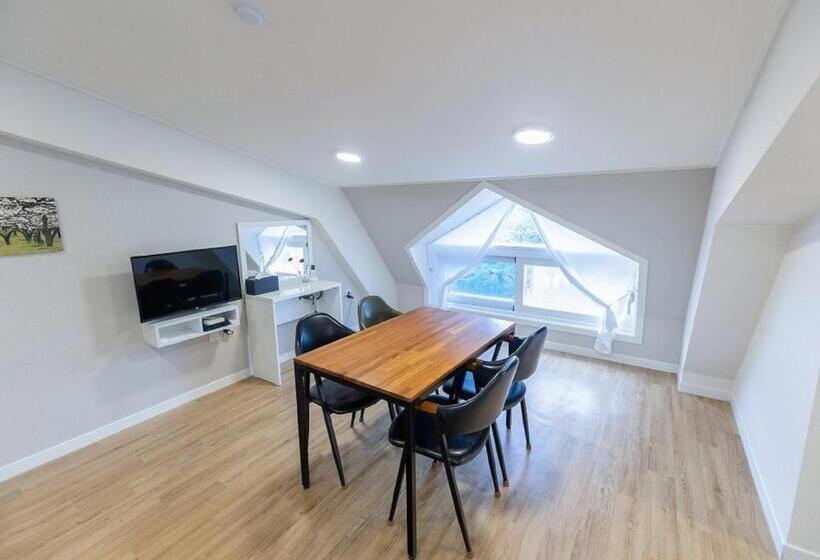 家庭间, Camp Jirisan Parkview