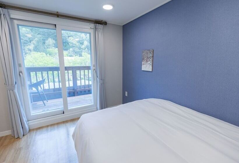 家庭间, Camp Jirisan Parkview