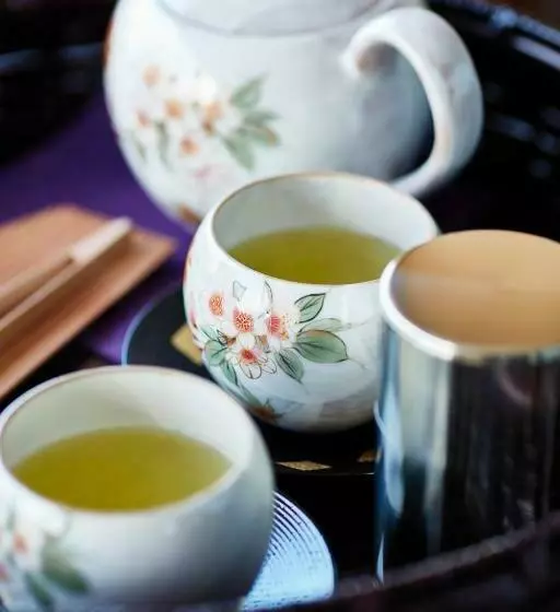 キングサイズベッドのデラックスルーム, Four Seasons Hotel Kyoto