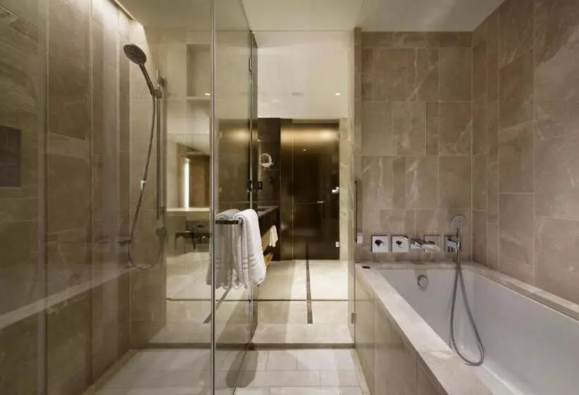 キングサイズベッドのスタンダードルーム, Four Seasons Hotel Kyoto