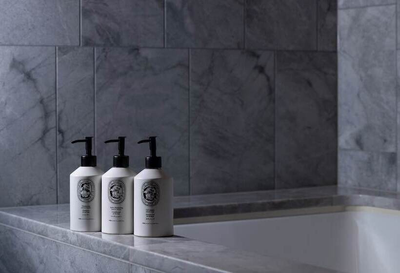 اتاق لوکس, Four Seasons Hotel Kyoto