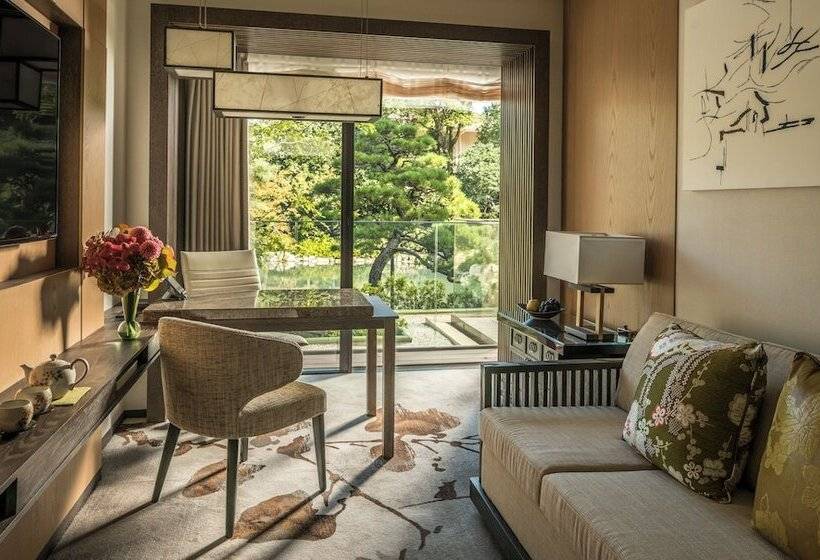 سوییت اجرایی, Four Seasons Hotel Kyoto