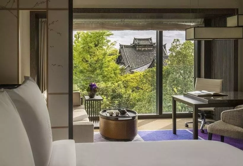 庭の見えるプレミアムルーム, Four Seasons Hotel Kyoto