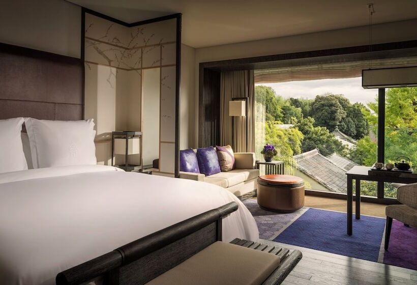 Номер Премиум Вид на Сад, Four Seasons Hotel Kyoto