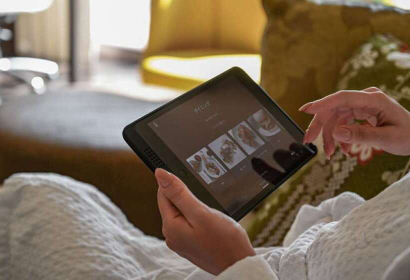 سوئیت با تخت بزرگ, Four Seasons Hotel Kyoto