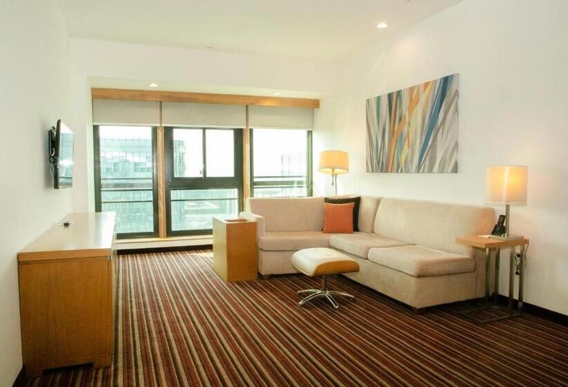 キングサイズベッドのスイートルーム, Hyatt Place Shenzhen Airport