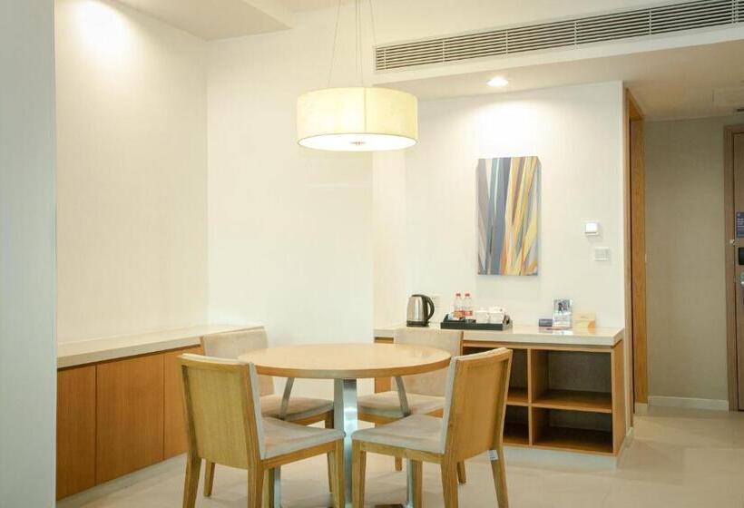 キングサイズベッドのスイートルーム, Hyatt Place Shenzhen Airport