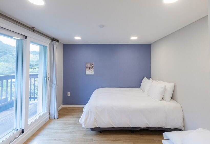 家庭间, Camp Jirisan Parkview