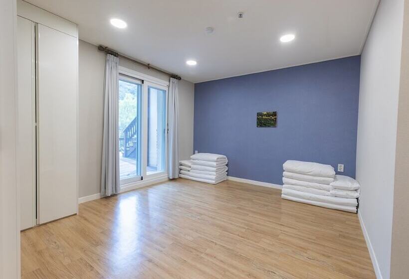 家庭间, Camp Jirisan Parkview