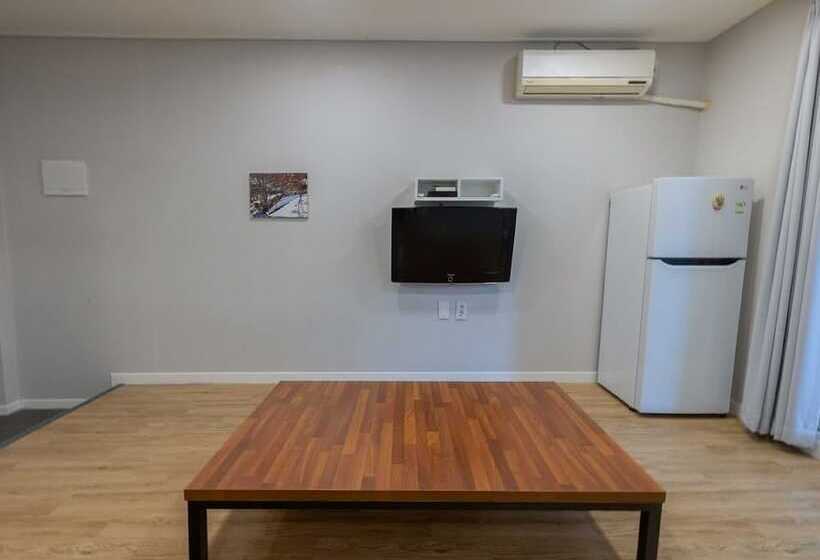 家庭间, Camp Jirisan Parkview