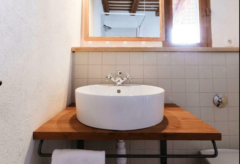 غرفة عائلية, Langley Hotel La Vieille Ferme