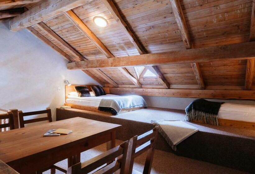 غرفة عائلية, Langley Hotel La Vieille Ferme