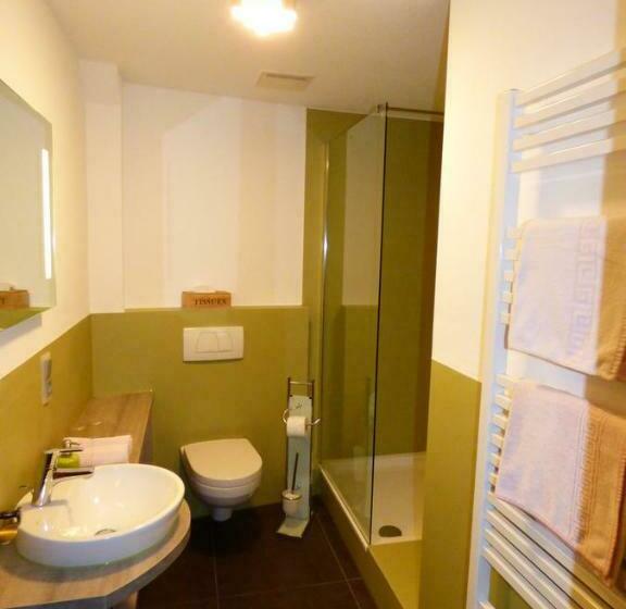 标准单人间, Zum Kronprinzen Hotel Garni