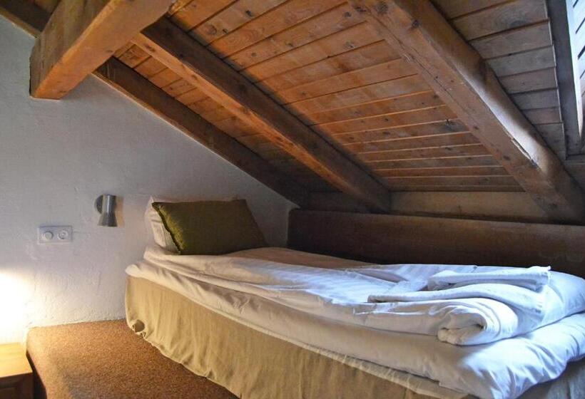 غرفة عائلية, Langley Hotel La Vieille Ferme