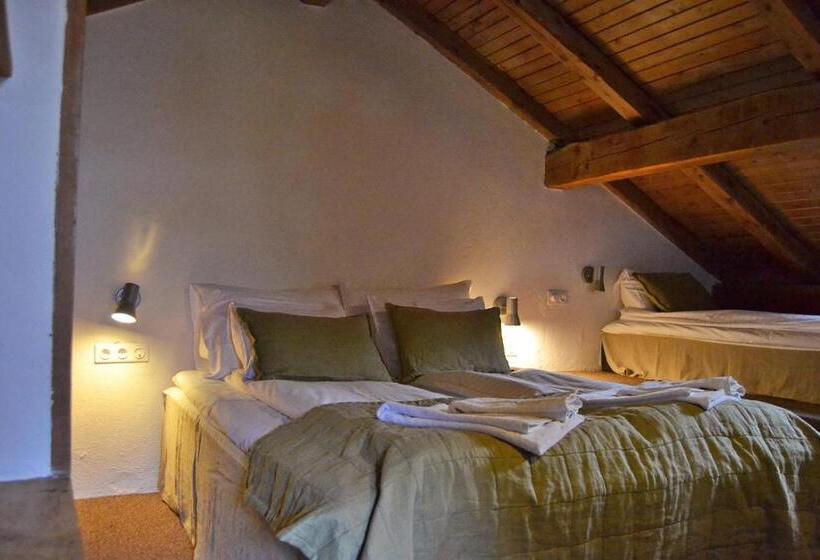 غرفة عائلية, Langley Hotel La Vieille Ferme