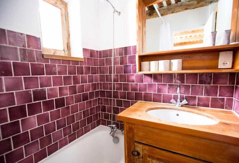 غرفة أساسية, Langley Hotel La Vieille Ferme