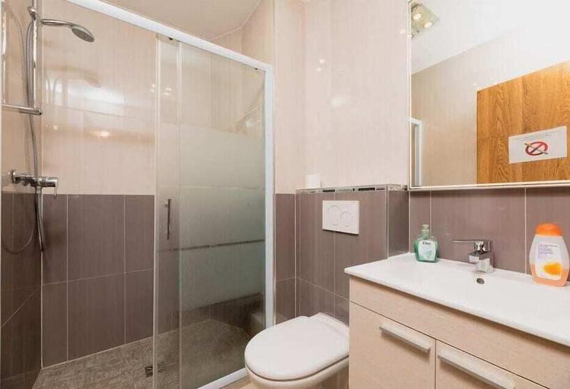 חדר סטנדרט לשלושה, Motel D Ornex