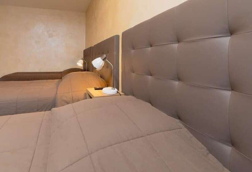 스탠다드 트리플 룸, Motel D Ornex