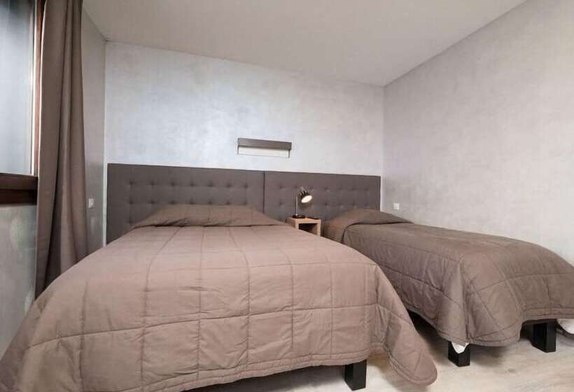 חדר סטנדרט לשלושה, Motel D Ornex