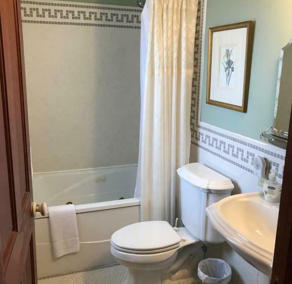 חדר סטנדרט עם ג'קוזי, The Nauvoo Grand Bed & Breakfast