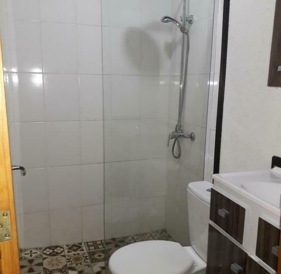 חדר משפחתי נוף לגינה, Petit Hotel Caraguata