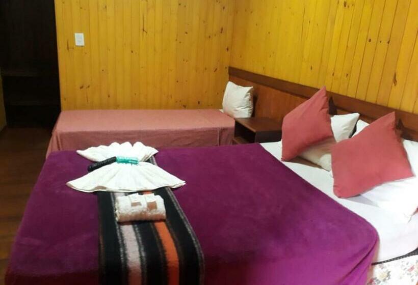 חדר סטנדרט לשלושה, Petit Hotel Caraguata