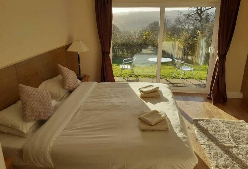 Номер Стандарт, The Bear Inn And Burwash Motel