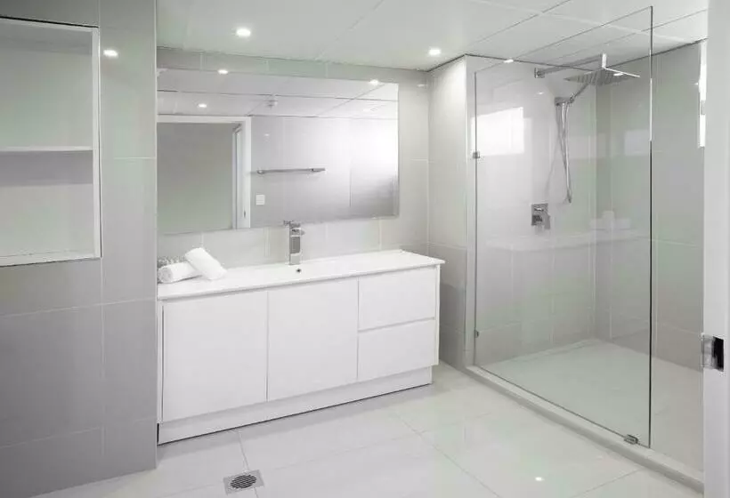2 Bedroom Premium Apartment, View Pacific Apartments