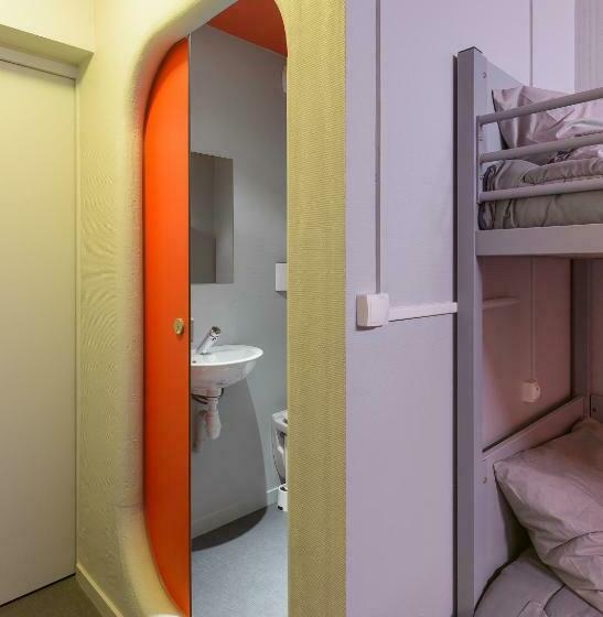 带铺位的标准四人间, Centre International De Séjour André Wogenscky