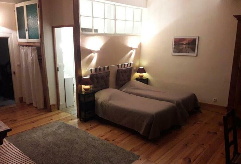 חדר משפחתי, Chambres D Hotes Belle Occitane