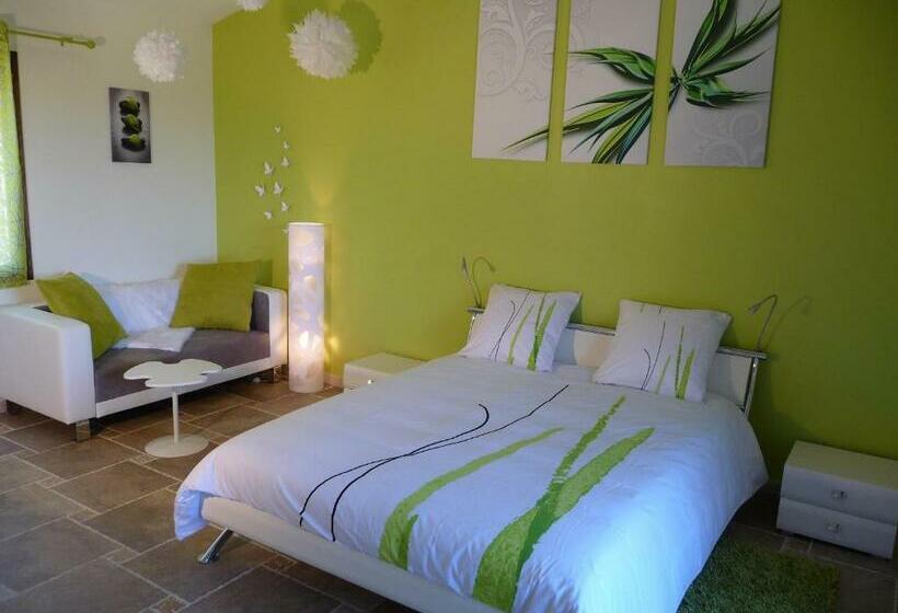 プールの見えるスタンダードトリプルルーム, La Bastide Des Selves